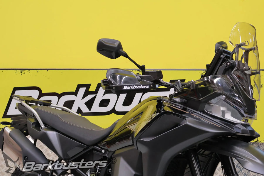 Ducati Multistrada V4 [BARKBUSTERS] – Hårdvarusats – Tvåpunktsmontering närbild