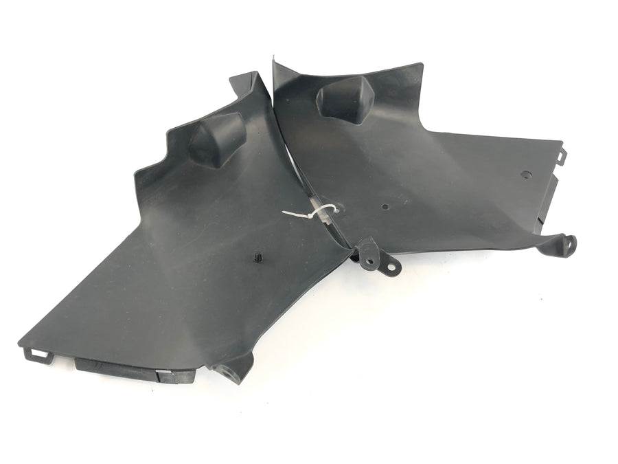 Honda VFR 800 FI RC46 [2000] - Clearing Interior Cladding Par