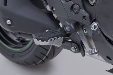 Kawasaki Versys 1100 [2025-2026] - ION Fußrasten-Kit schwarz – Bild 2