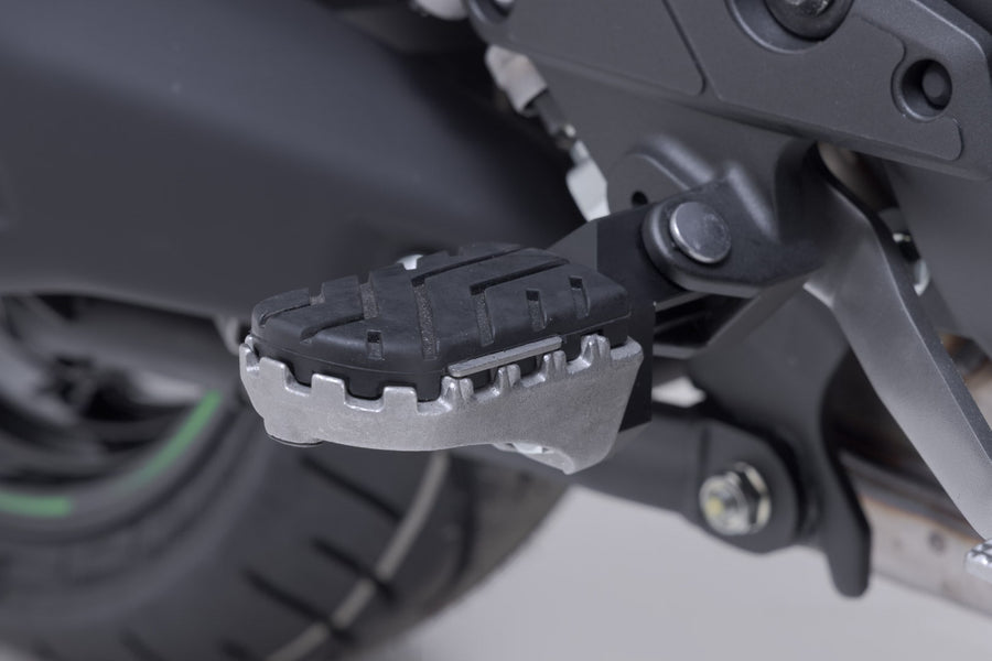 Kawasaki Versys 1100 [2025-2026] - ION fotstödssats silver – bild 1