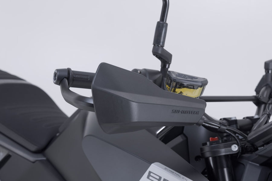 Husqvarna Svartpilen 801 [2024] - Sporthandskyddssats – bild 3