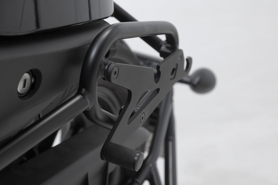[SW-MOTECH] - Adapterplatta SLH till SLC höger – Figur 3
