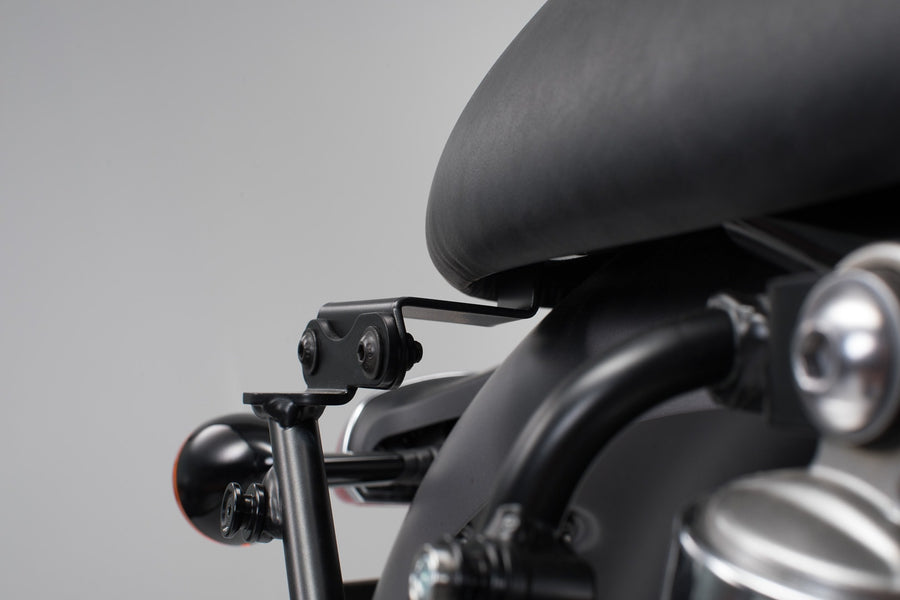 Triumph Bonneville 900 T 100 [2022-2026] - Adapter för SLC/V-LOC sidohållare vänster – bild 2