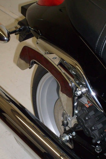 Suzuki M 1800 [2006-2012] - C-Bow sidohållare detaljerad vy