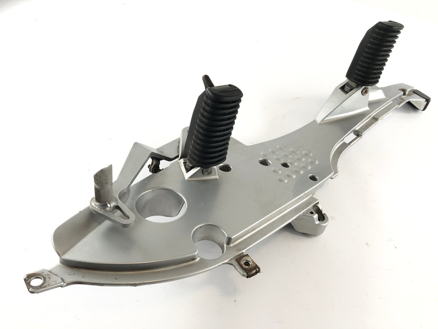 BMW R 1150 RT [2001] - Footrest Plate till höger med bromspedal