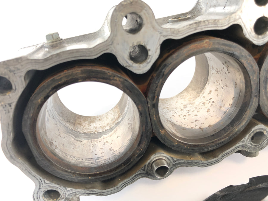 Kawasaki ZXR 400 ZX400L [1993] - Cylinder med kolvar
