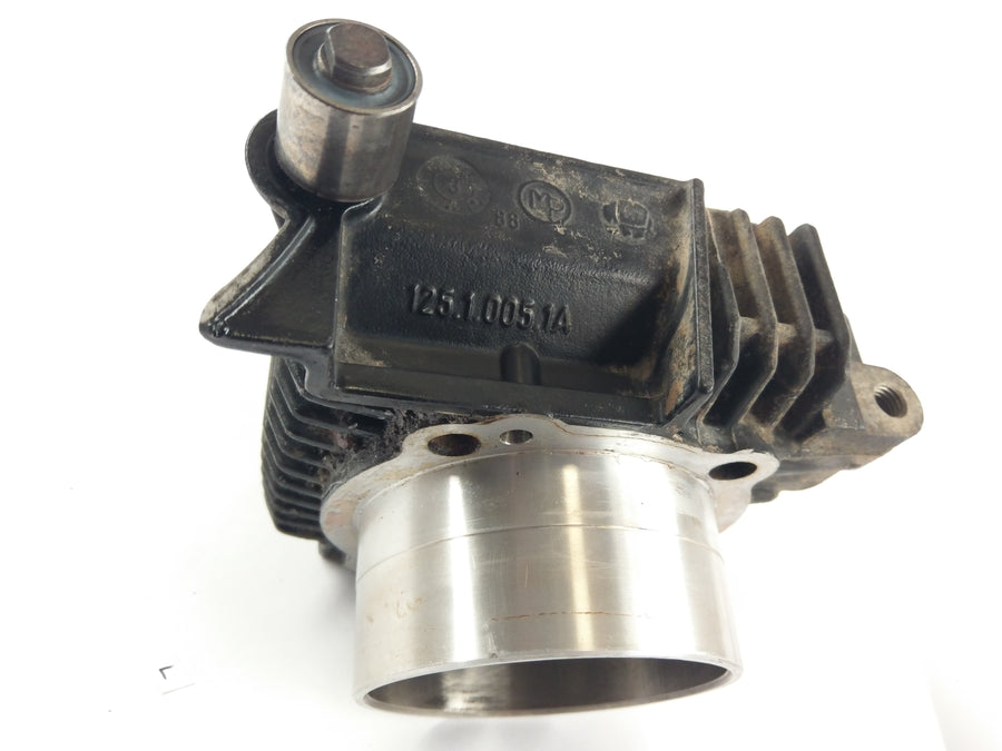 Cagiva Elefant 750 6B [1988] - Cylinder med kolvar som ligger liggande cylinder