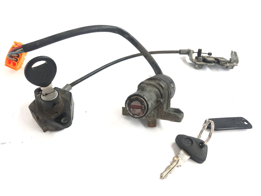 BMW C1 125 [2001] - Locksmith Tändlåsetanklås