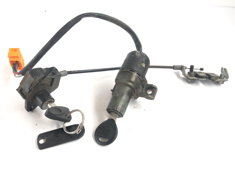 BMW C1 125 [2001] - Locksmith Tändlåsetanklås