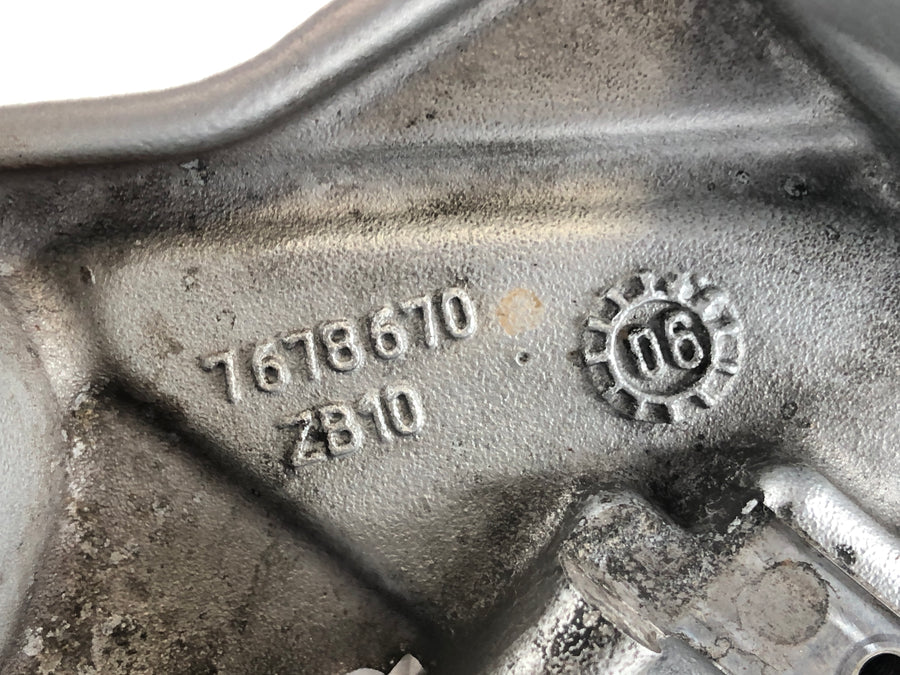 BMW F 800 s [2007] - Footstöd till höger med hållare och bromspedal